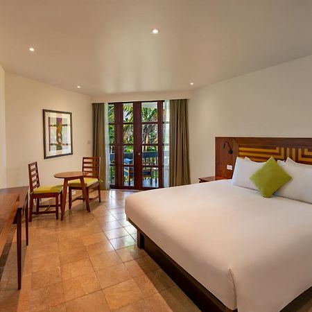 The Warwick Fiji Hotel Korolevu  Exterior photo